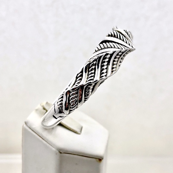 JAI by John Hardy Vintage Sterling Swirl Hinged Bracelet - Picture 2 of 7